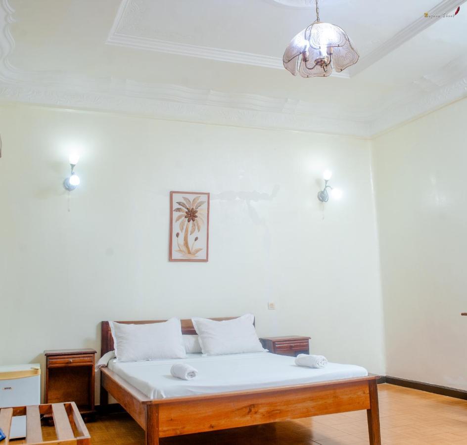 Lotus Hotel Antsiranana Экстерьер фото